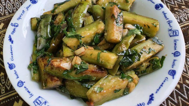 Cà tìm xào tỏi