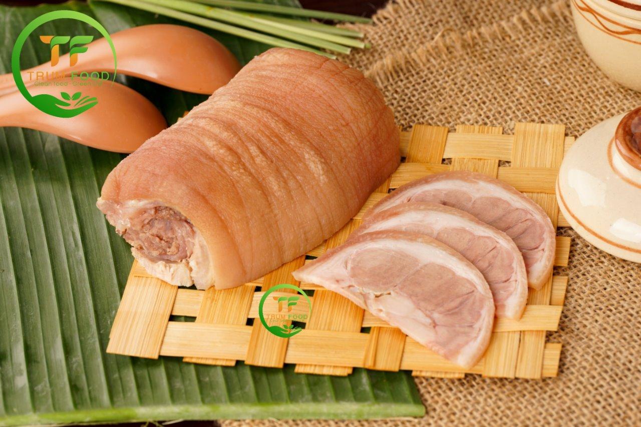 Thịt chân giò bó