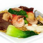 Cách làm mì xào thập cẩm dai ngon, hấp dẫn
