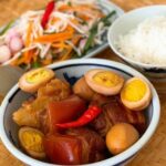 Cách nấu thịt kho tàu trứng cút thơm ngon, thịt mềm đậm đà