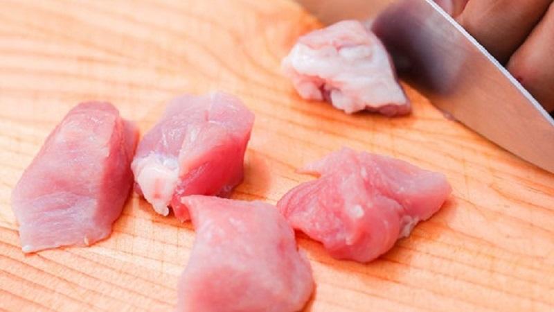Cách rang thịt heo cháy cạnh ngon, đơn giản